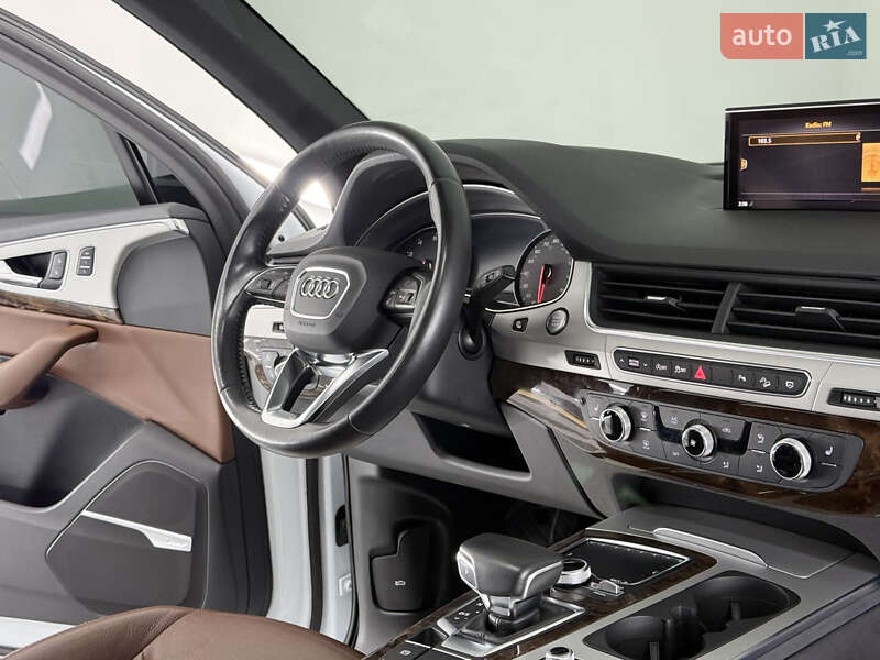 Позашляховик / Кросовер Audi Q7 2018 в Трускавці