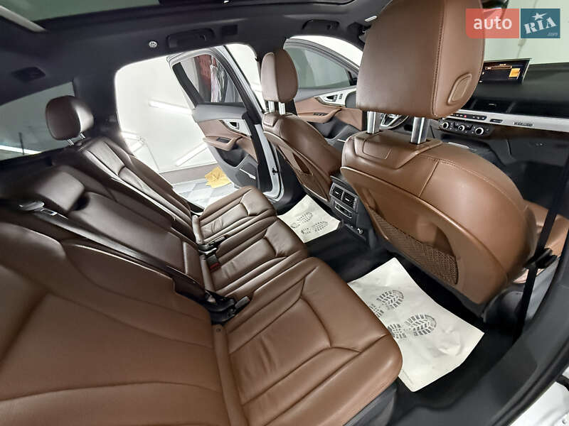 Позашляховик / Кросовер Audi Q7 2018 в Трускавці