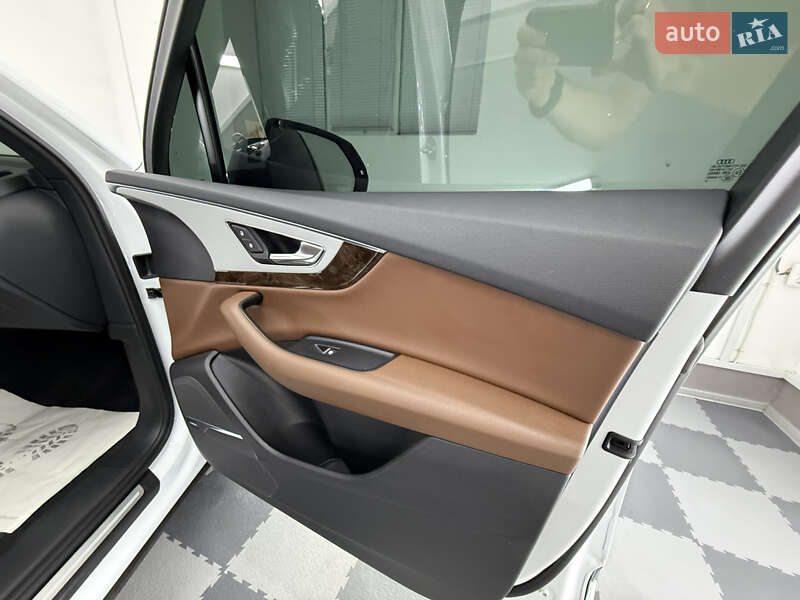 Позашляховик / Кросовер Audi Q7 2018 в Трускавці