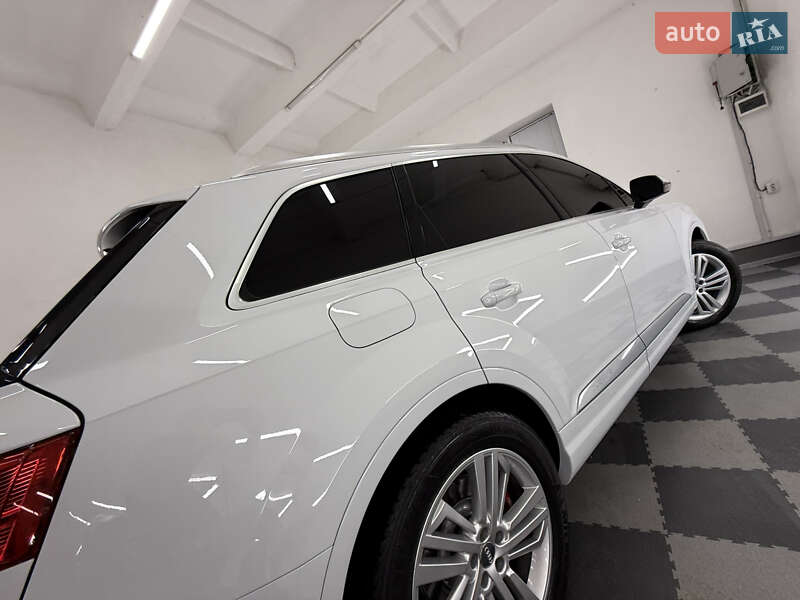 Позашляховик / Кросовер Audi Q7 2018 в Трускавці
