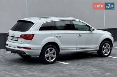 Позашляховик / Кросовер Audi Q7 2012 в 