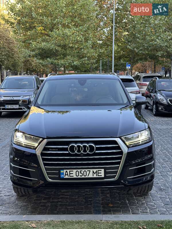 Внедорожник / Кроссовер Audi Q7 2016 в Днепре
