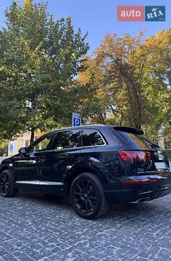 Позашляховик / Кросовер Audi Q7 2016 в Дніпрі