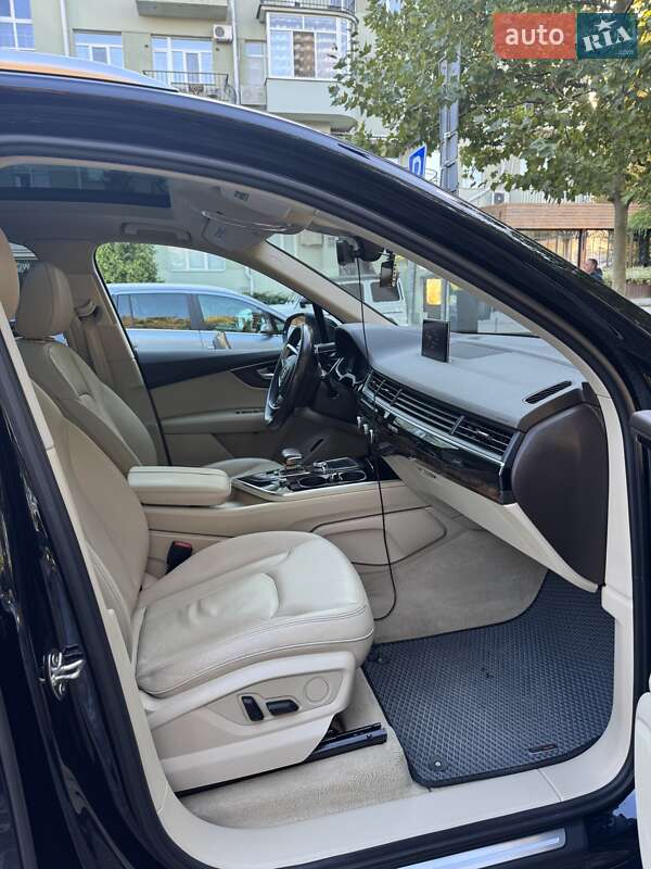 Внедорожник / Кроссовер Audi Q7 2016 в Днепре