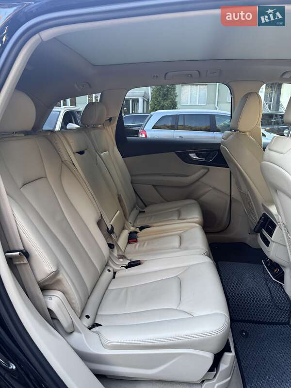 Внедорожник / Кроссовер Audi Q7 2016 в Днепре