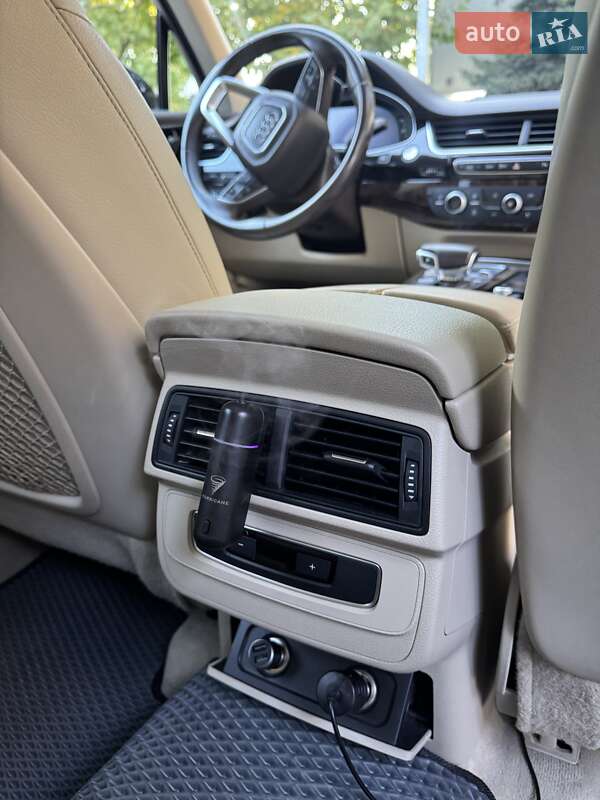 Внедорожник / Кроссовер Audi Q7 2016 в Днепре