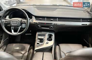 Внедорожник / Кроссовер Audi Q7 2019 в 