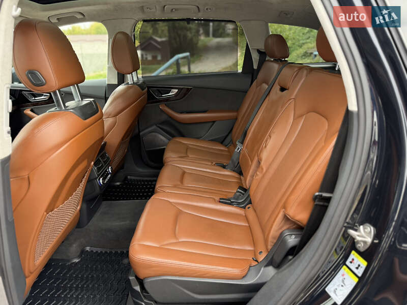 Позашляховик / Кросовер Audi Q7 2016 в Харкові