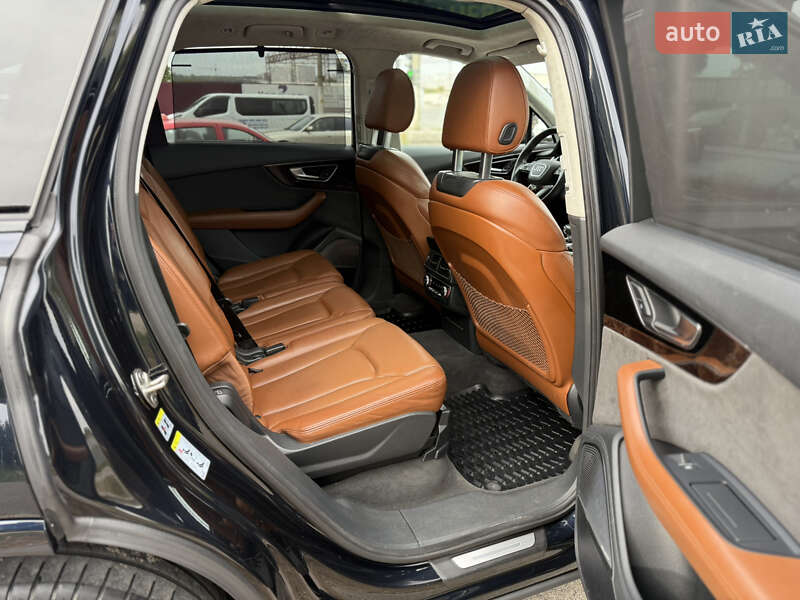 Позашляховик / Кросовер Audi Q7 2016 в Харкові