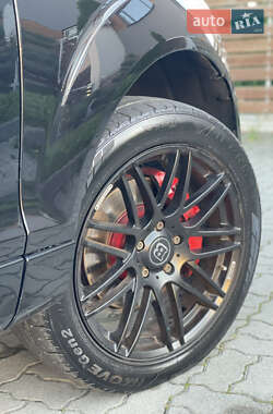Внедорожник / Кроссовер Audi Q7 2014 в 