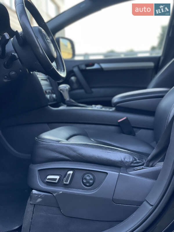 Позашляховик / Кросовер Audi Q7 2014 в Стрию