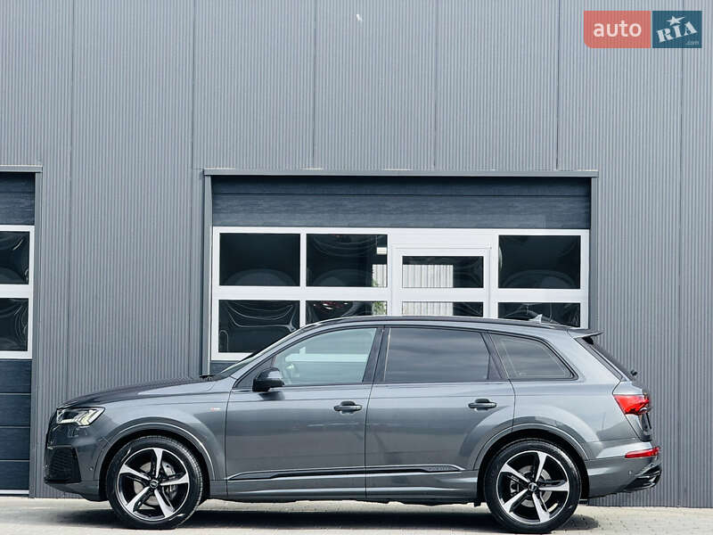 Позашляховик / Кросовер Audi Q7 2020 в Мукачевому