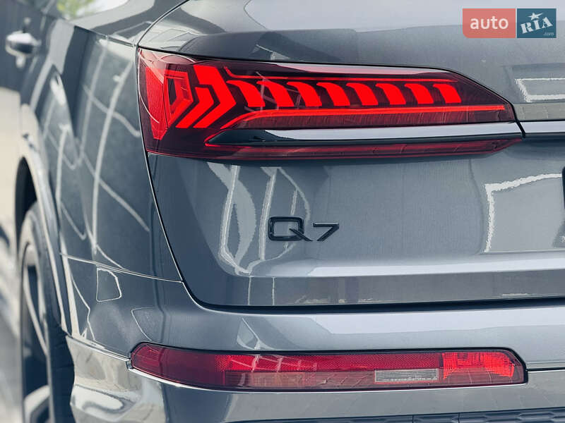 Позашляховик / Кросовер Audi Q7 2020 в Мукачевому