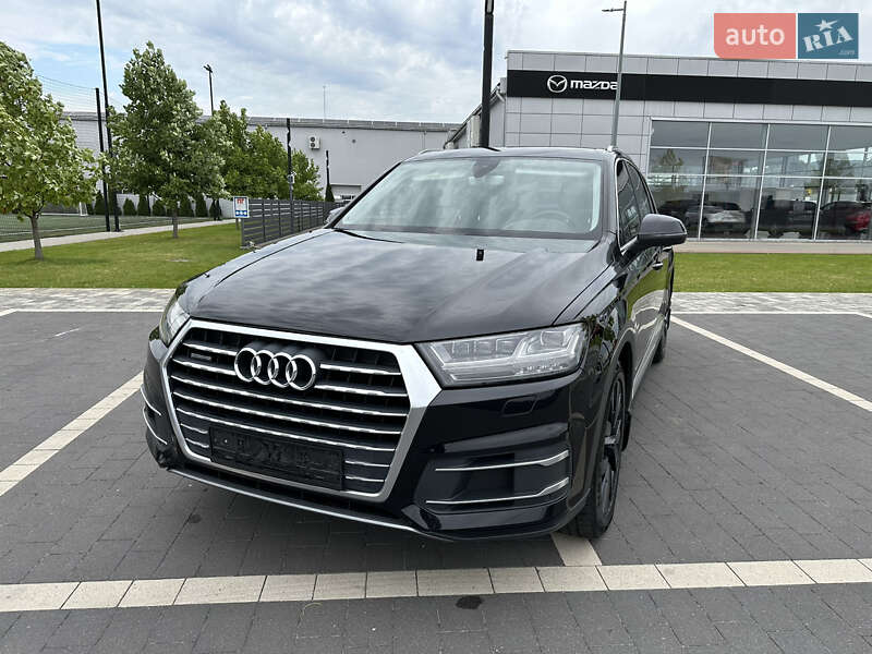 Внедорожник / Кроссовер Audi Q7 2015 в Мукачево