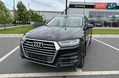 Внедорожник / Кроссовер Audi Q7 2015 в 