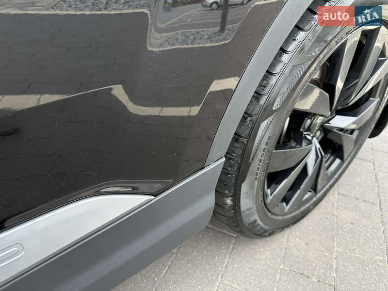 Внедорожник / Кроссовер Audi Q7 2015 в Мукачево