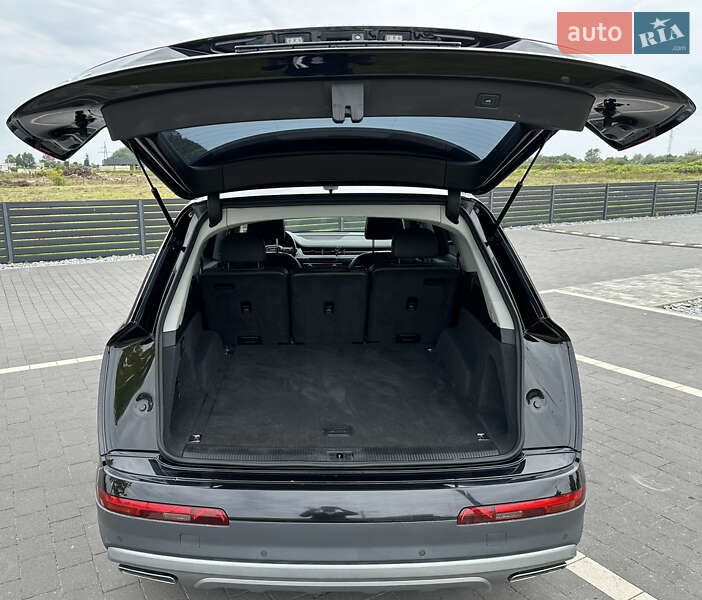 Внедорожник / Кроссовер Audi Q7 2015 в Мукачево