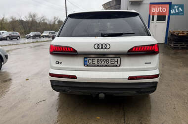 Внедорожник / Кроссовер Audi Q7 2021 в 