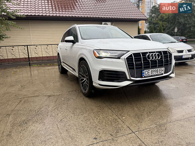 Позашляховик / Кросовер Audi Q7 2021 в Чернівцях