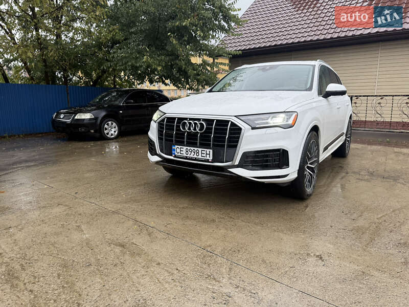 Позашляховик / Кросовер Audi Q7 2021 в Чернівцях