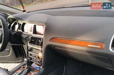Позашляховик / Кросовер Audi Q7 2014 в 