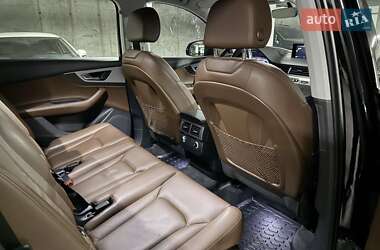Позашляховик / Кросовер Audi Q7 2016 в 