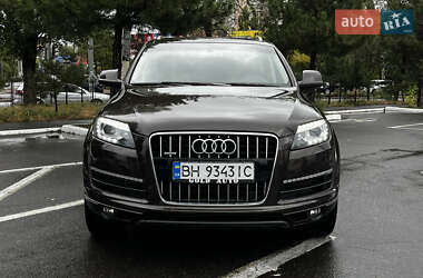 Внедорожник / Кроссовер Audi Q7 2015 в 