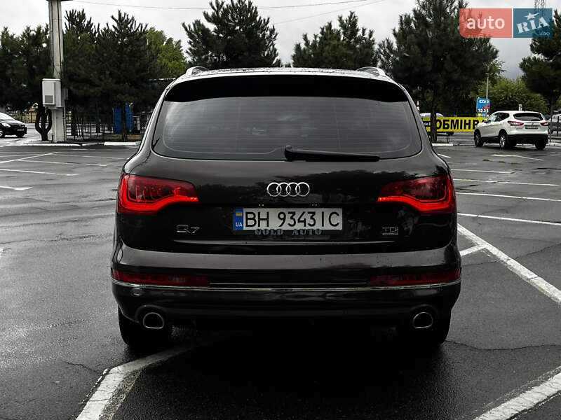 Позашляховик / Кросовер Audi Q7 2015 в Одесі