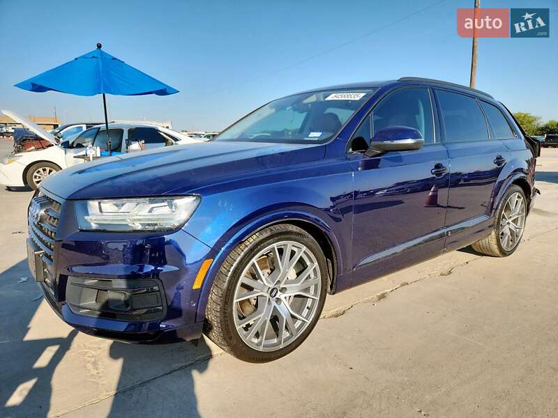 Внедорожник / Кроссовер Audi Q7 2019 в 