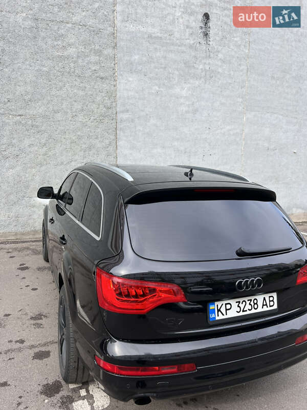 Позашляховик / Кросовер Audi Q7 2011 в Рівному
