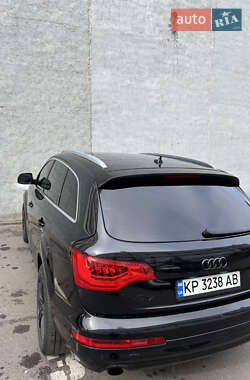 Внедорожник / Кроссовер Audi Q7 2011 в 