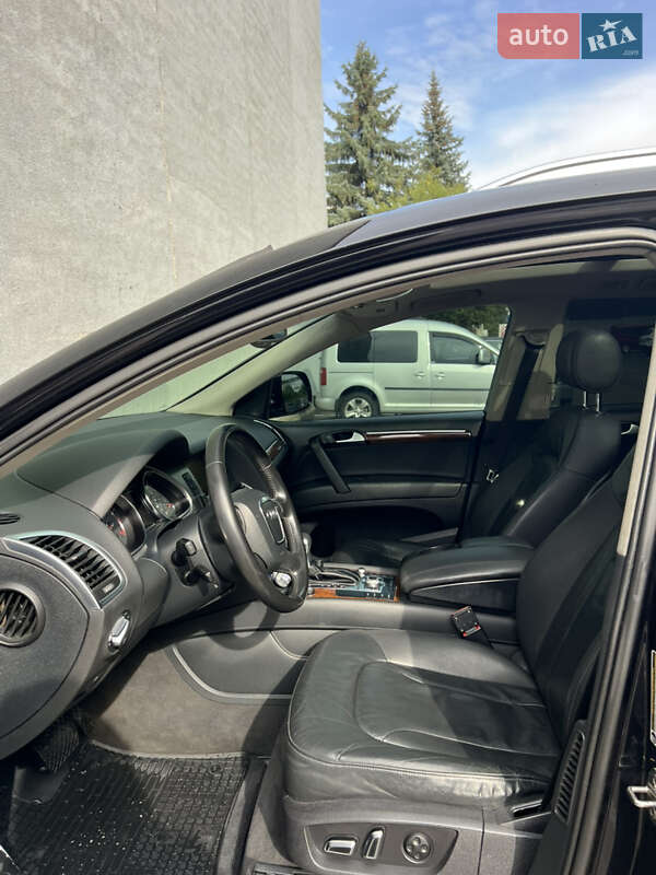 Позашляховик / Кросовер Audi Q7 2011 в Рівному