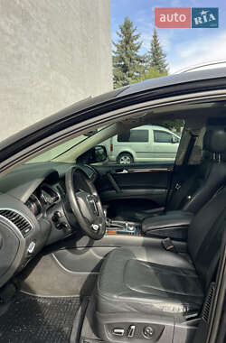 Внедорожник / Кроссовер Audi Q7 2011 в 