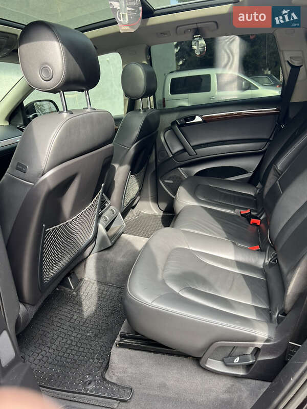 Позашляховик / Кросовер Audi Q7 2011 в Рівному