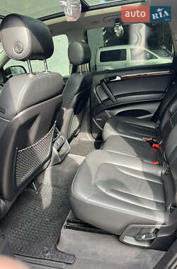 Внедорожник / Кроссовер Audi Q7 2011 в 