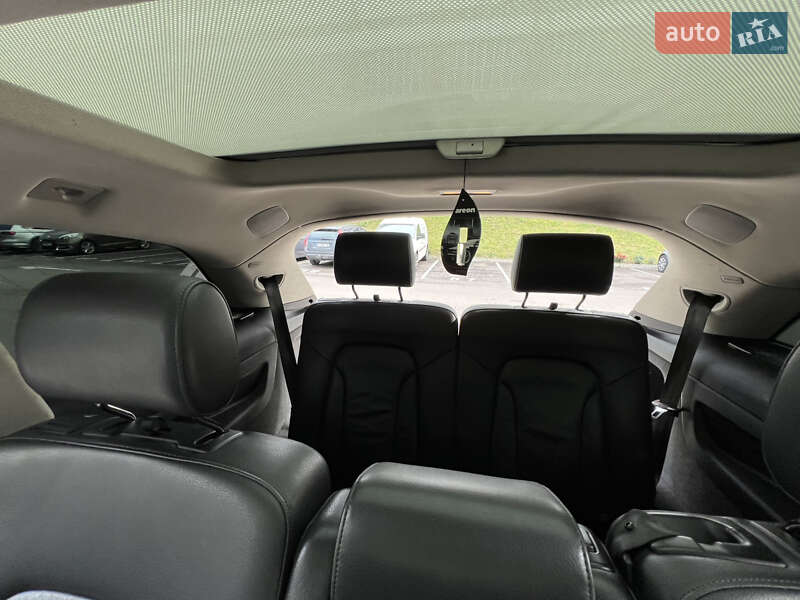 Позашляховик / Кросовер Audi Q7 2011 в Рівному