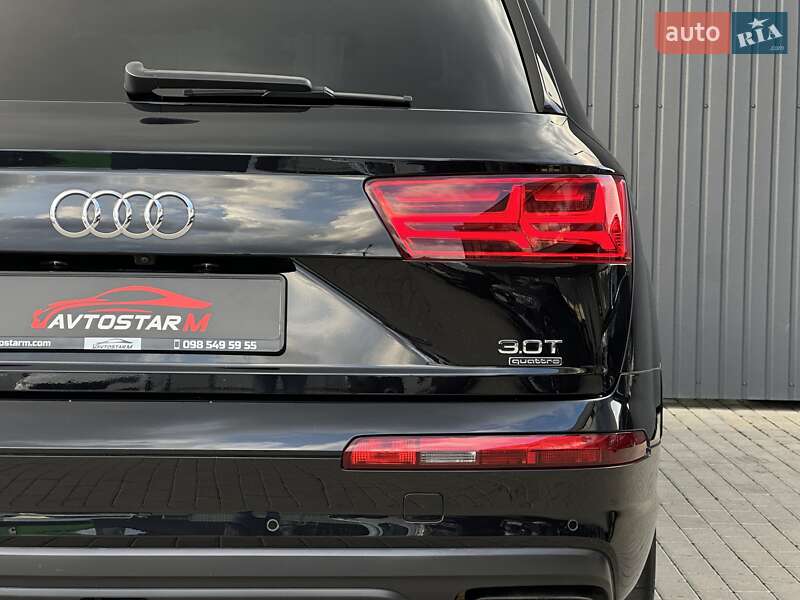 Позашляховик / Кросовер Audi Q7 2017 в Мукачевому