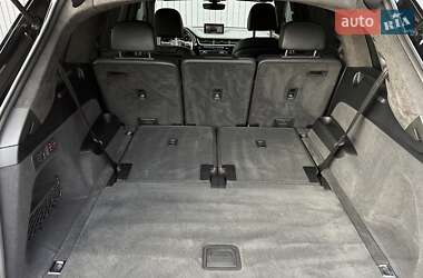 Позашляховик / Кросовер Audi Q7 2017 в 