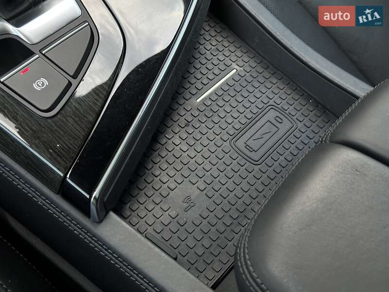Позашляховик / Кросовер Audi Q7 2017 в Мукачевому