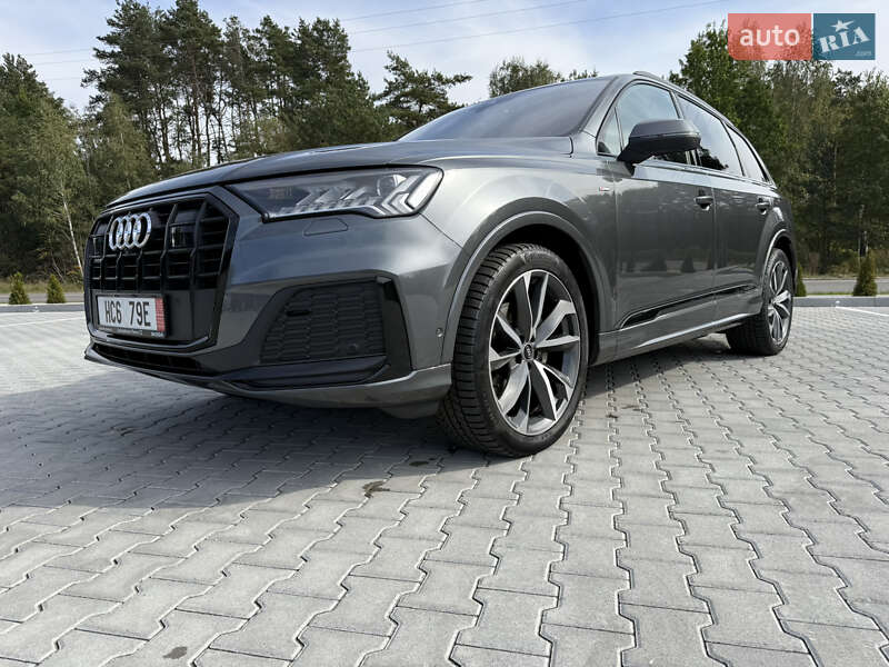 Позашляховик / Кросовер Audi Q7 2021 в Ковелі