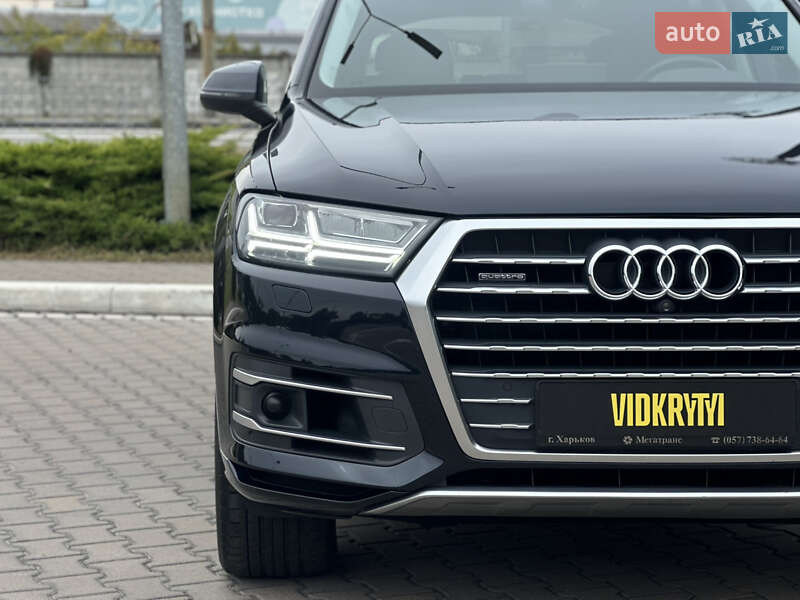 Позашляховик / Кросовер Audi Q7 2016 в Києві