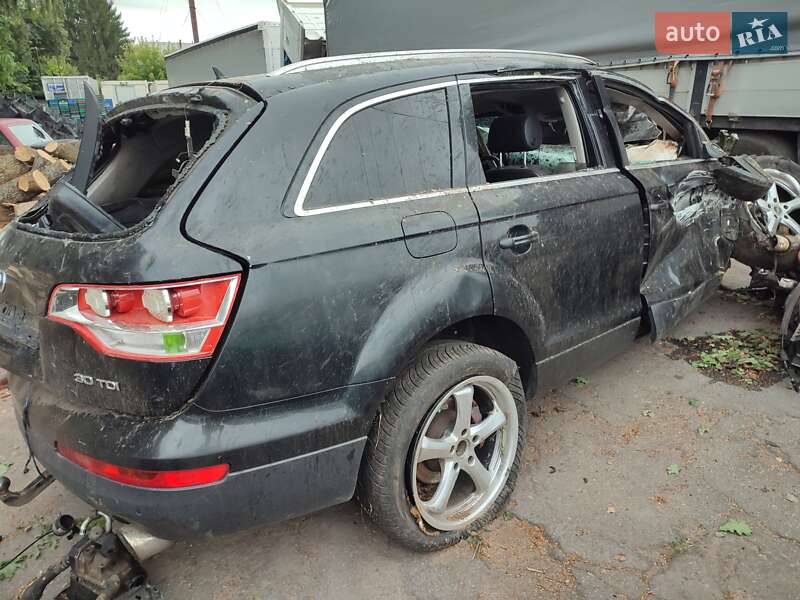 Позашляховик / Кросовер Audi Q7 2007 в Лубнах