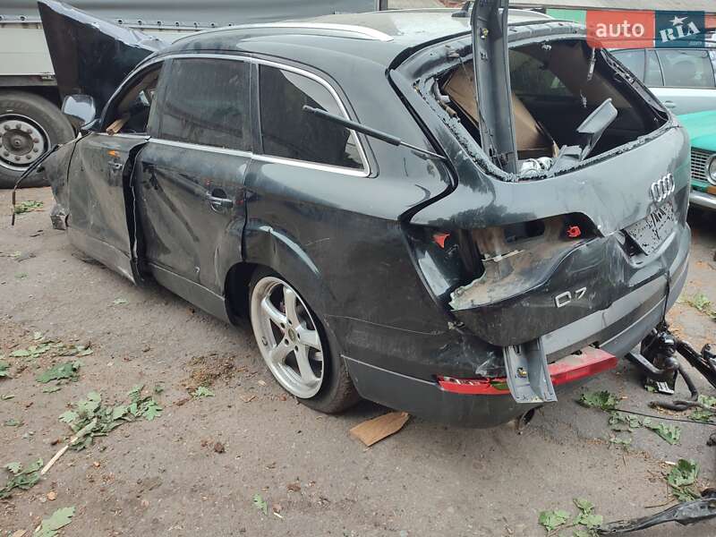 Позашляховик / Кросовер Audi Q7 2007 в Лубнах