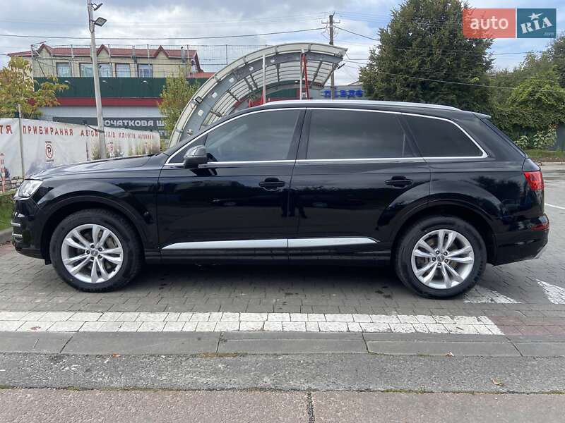 Позашляховик / Кросовер Audi Q7 2019 в Львові
