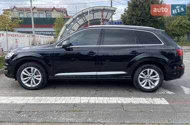 Позашляховик / Кросовер Audi Q7 2019 в 