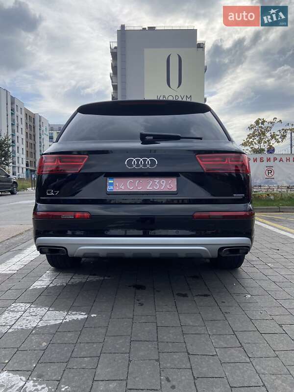 Позашляховик / Кросовер Audi Q7 2019 в Львові