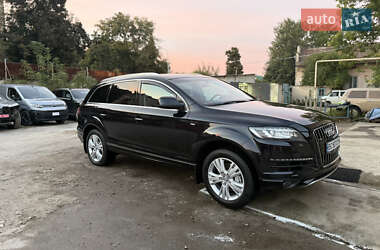 Внедорожник / Кроссовер Audi Q7 2012 в 