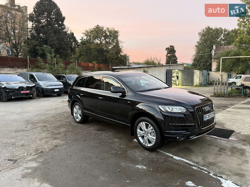 Позашляховик / Кросовер Audi Q7 2012 в Львові