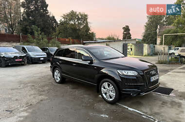 Внедорожник / Кроссовер Audi Q7 2012 в 