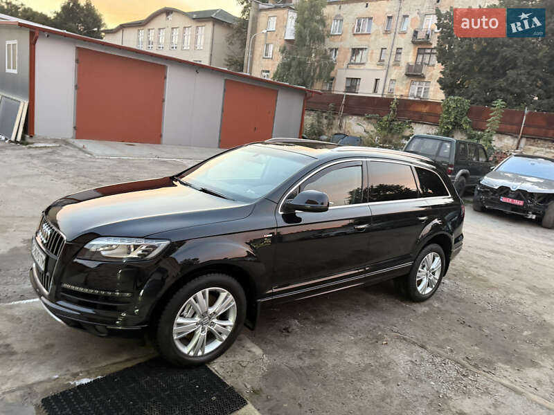 Позашляховик / Кросовер Audi Q7 2012 в Львові